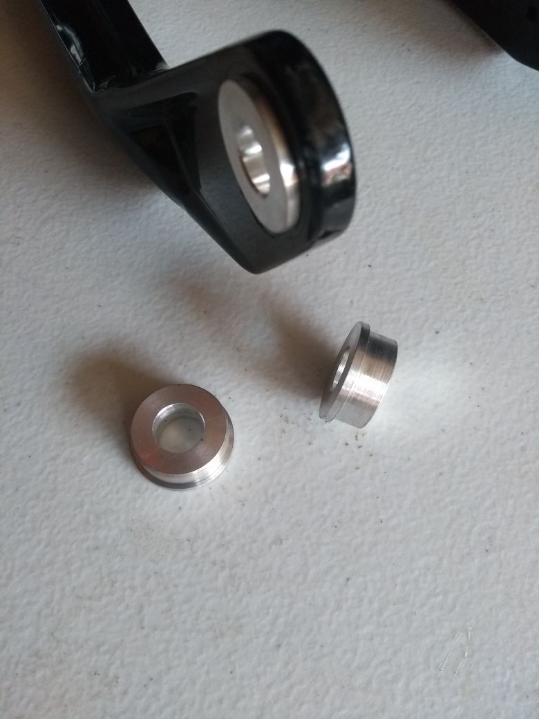ADAPTADOR DE GARFO PARA CUBO DIANTEIRO 20MM P/ 10MM