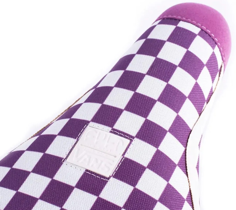 BANCO PIVOTAL CULT X VANS SLIP ON CHECKERBOARD ROXO — foto 4