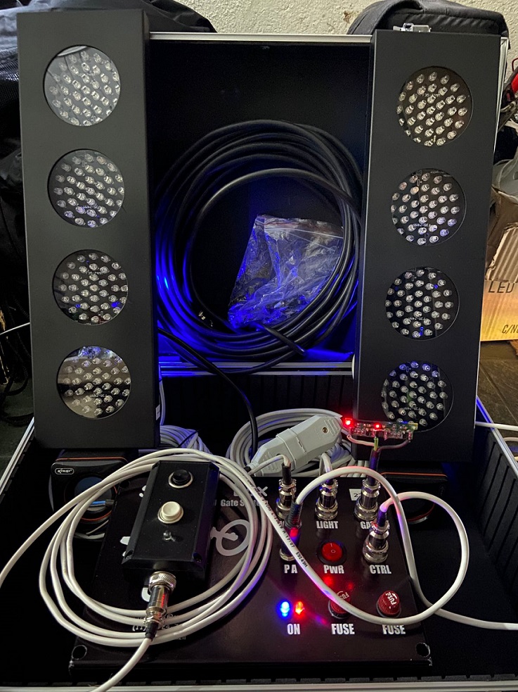 GATE STARTER GATE BOX GATE SYSTEM 2 X FAROIS