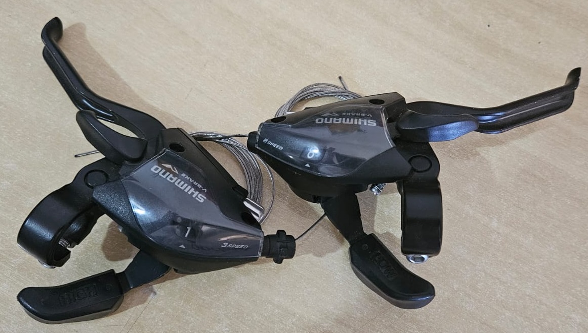 TROCADOR RAPIDFIRE SHIMANO ACERA EF51 c/ MANETE 3 X 8V PAR