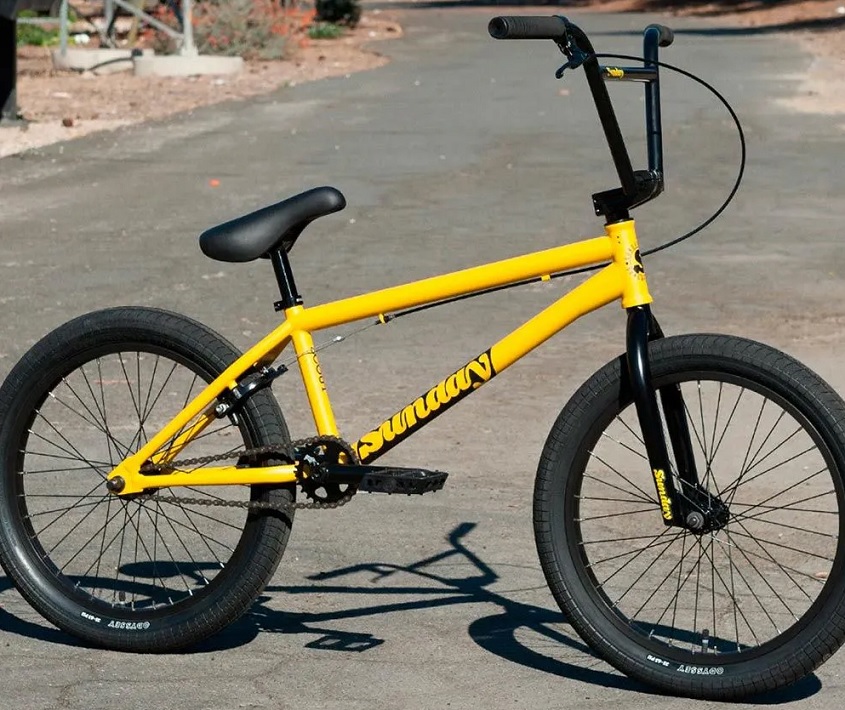 BICICLETA BMX 20 SUNDAY SCOUT 20.75 ou 21 AMARELA