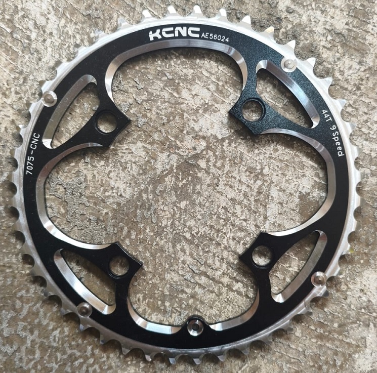 COROA KCNC 4 FUROS BCD 104MM PRETA