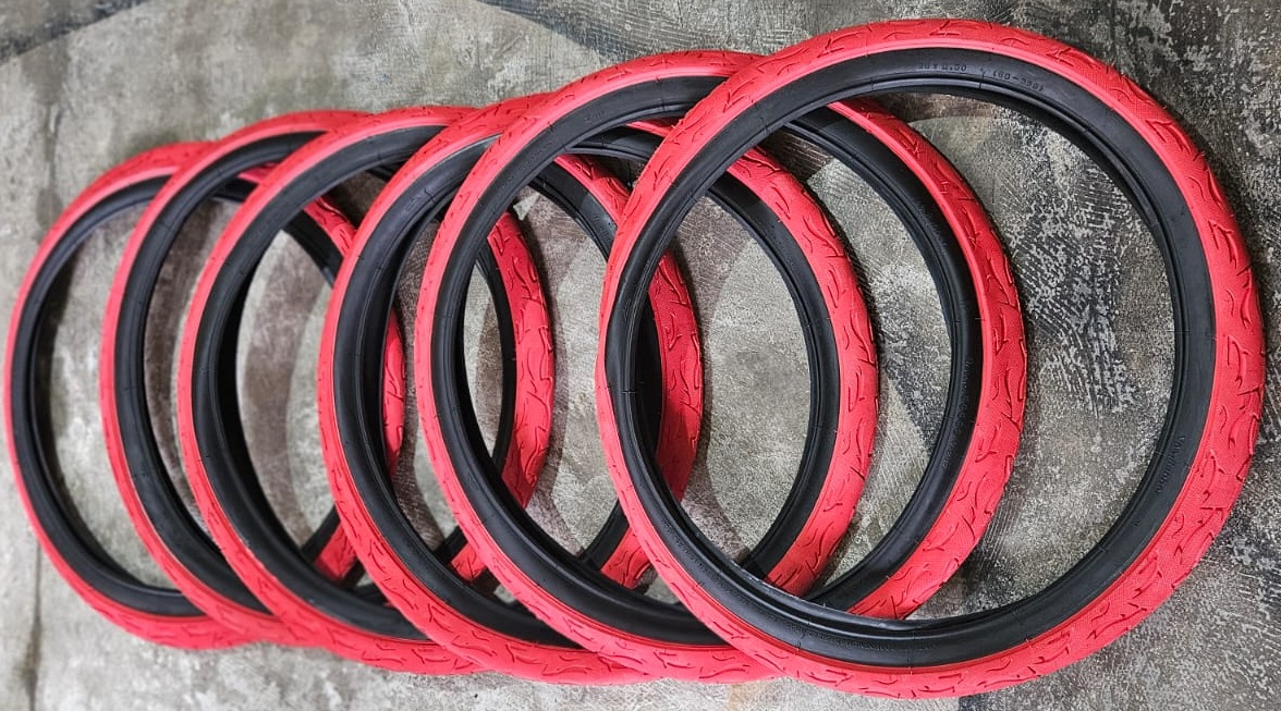 PNEU VEE FLAME MTB 26 X 2.50 VERMELHO COM FAIXA PRETA