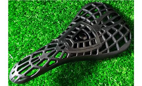 BANCO IMPORTADO SPIDER PIVOTAL PRETO