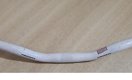 GUIDÃO PROMAX MTB 25.4 x 690MM x 2.5 BRANCO MOSTRUÁRIO