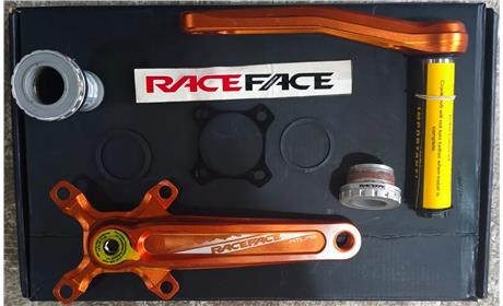 PEDIVELA 2 PÇS RACE FACE ATLAS BMX 68/73 x  170MM LARANJA