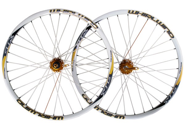 RODA COMPLETA 26 GTK XTM-30 10 VELOCIDADES PAR ROLETADA