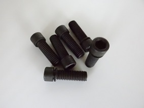 PARAFUSOS ALEN M8 x 25mm P/ MESA DE BMX